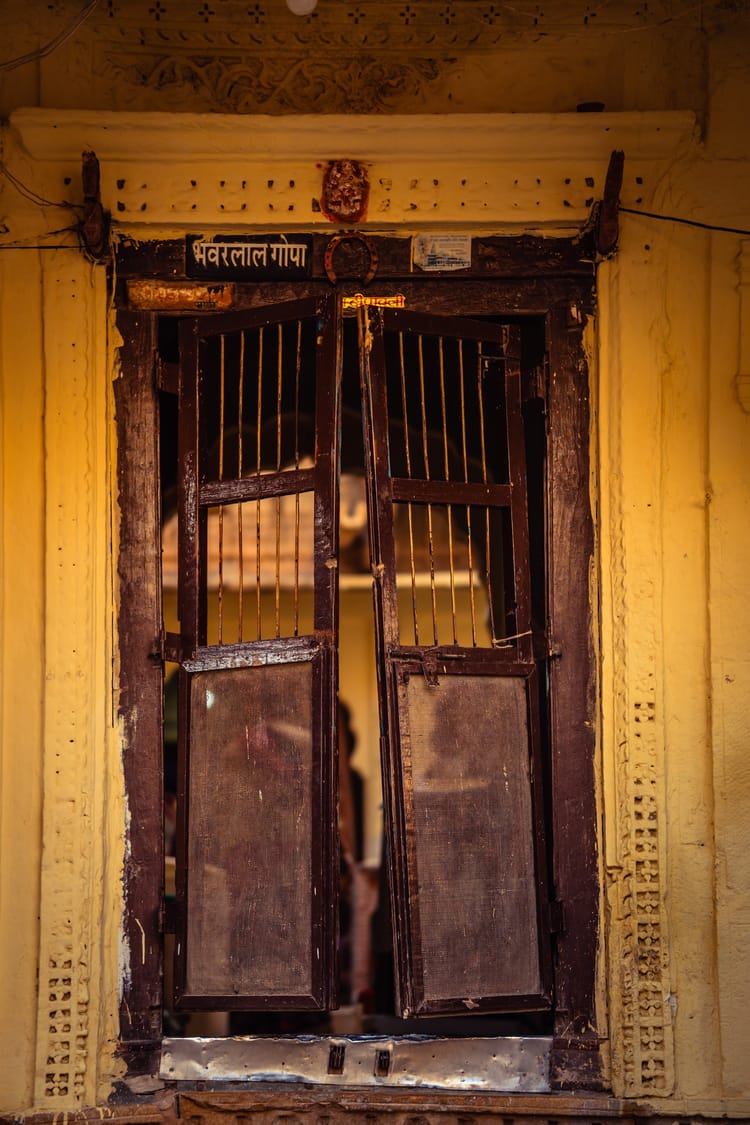 Street photograph by Stalin Pereira