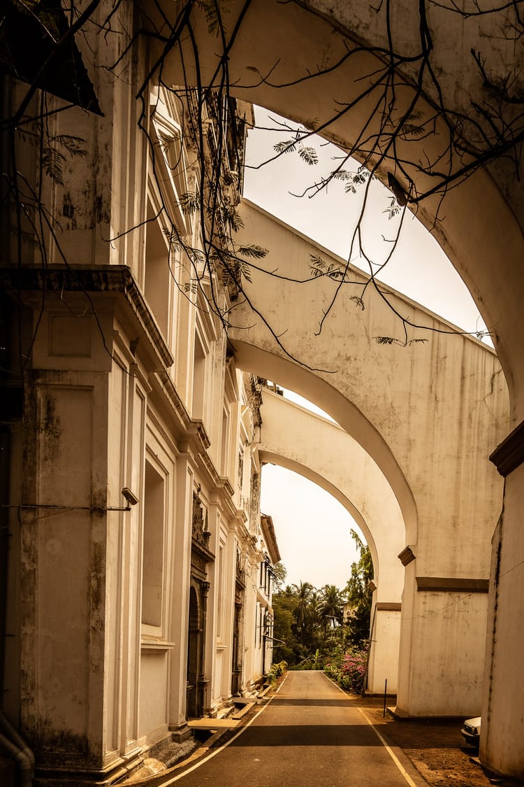 Street photograph by Stalin Pereira