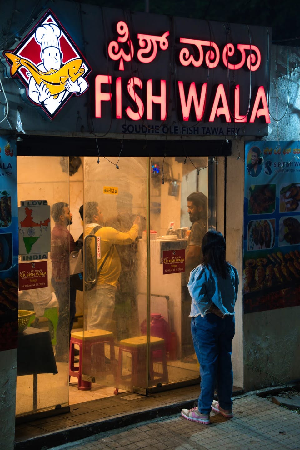 Street photograph by Stalin Pereira